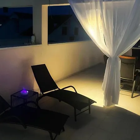 Апартаменты Olive Oasis Penthouse With Jacuzzi *