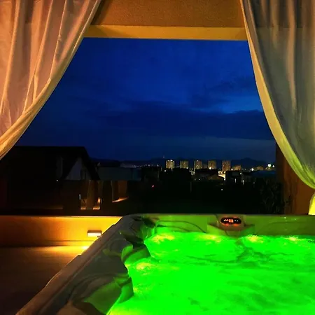 Olive Oasis Penthouse With Jacuzzi Апартаменты Задар